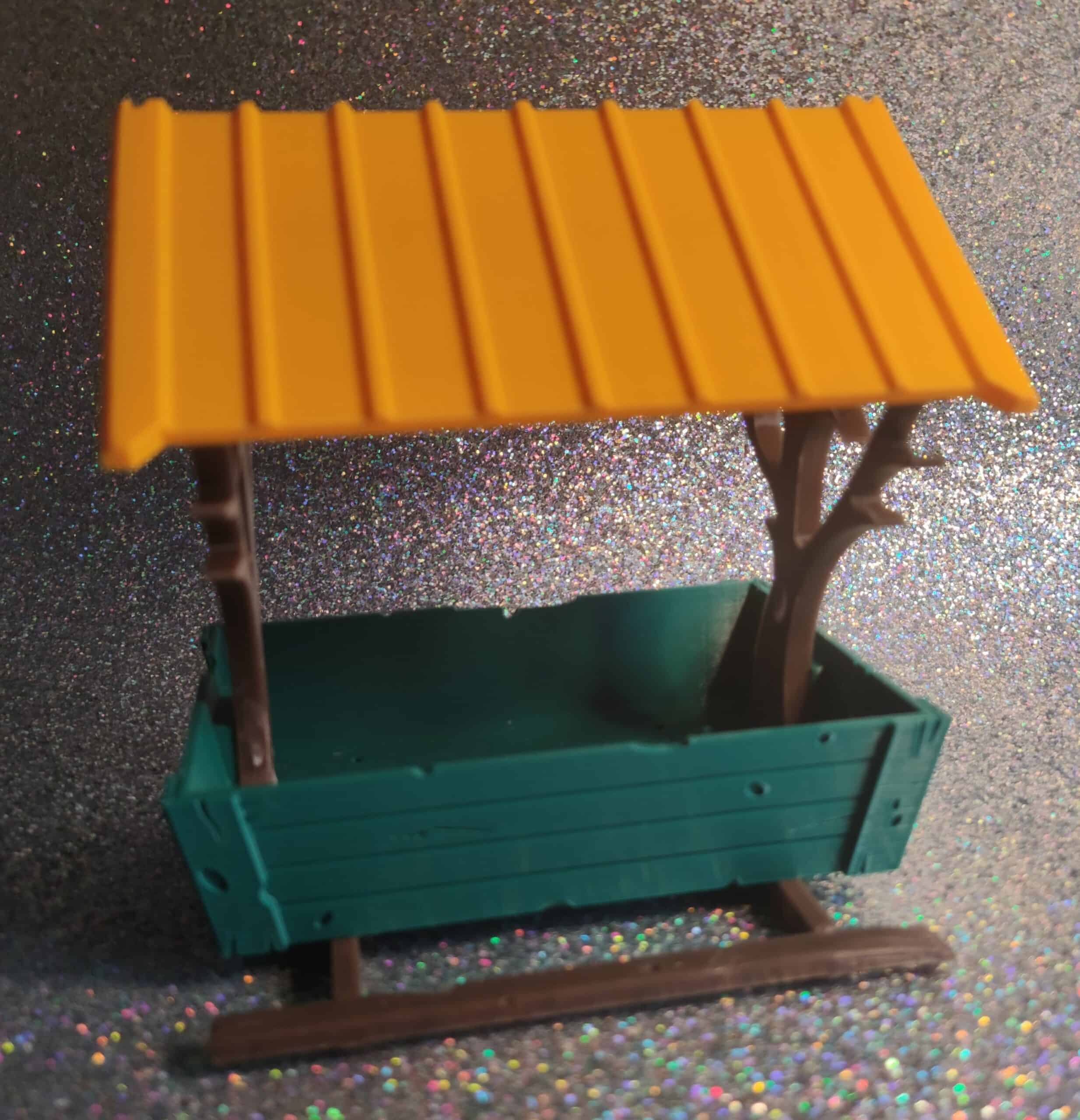 Vogelfutterhäuschen im Wald-Design von PA1Maker